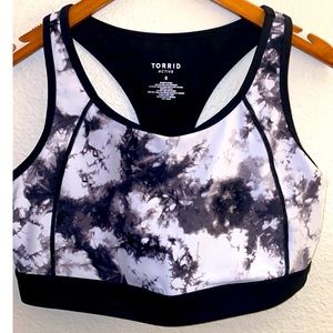 Torrid woman’s sports bra